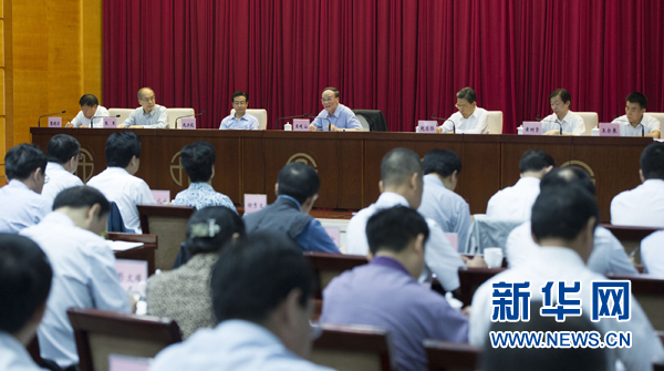 7月16日，中共中央政治局常委、中央紀(jì)委書記、中央巡視工作領(lǐng)導(dǎo)小組組長王岐山在北京出席2014年中央第二輪巡視工作動(dòng)員部署會(huì)并講話。新華社記者黃敬文 攝 