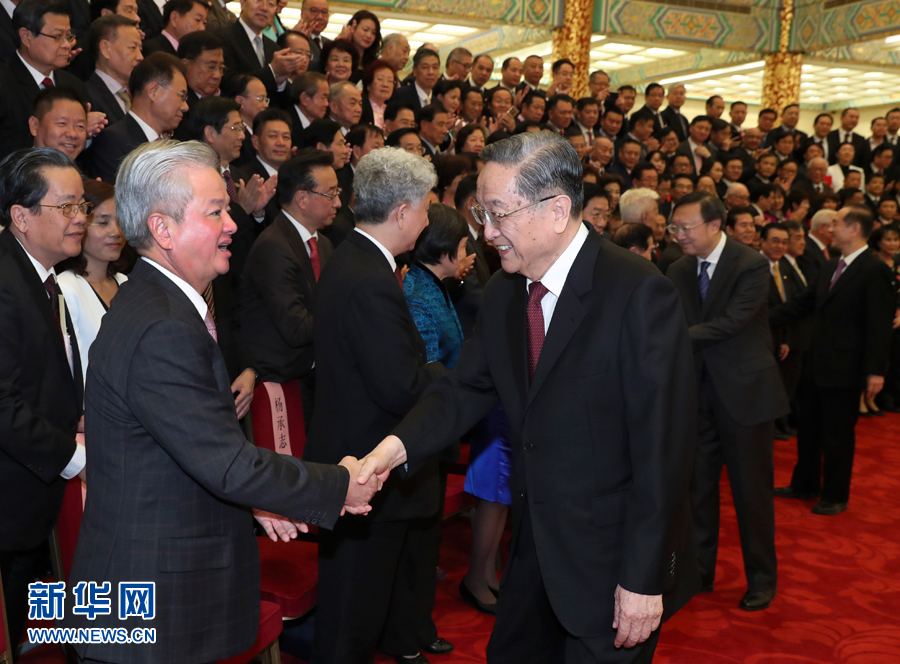 9月28日，中共中央政治局常委、全國(guó)政協(xié)主席俞正聲在北京會(huì)見(jiàn)出席中國(guó)海外交流協(xié)會(huì)第六次會(huì)員大會(huì)的全體代表，并發(fā)表講話。 新華社記者 龐興雷 攝