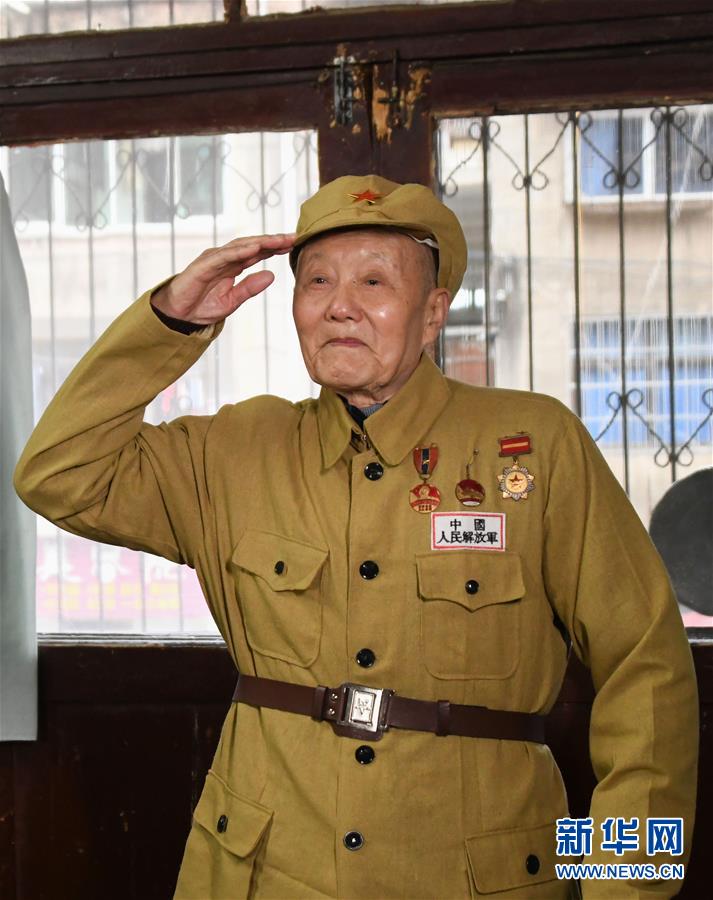 （壯麗70年·奮斗新時(shí)代——共和國(guó)榮光）（1）張富清：緊跟黨走，做黨的好戰(zhàn)士