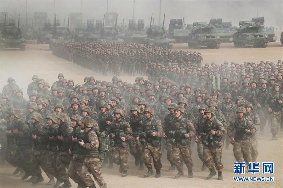 （新華全媒頭條·圖文互動(dòng)）（4）沿著中國(guó)特色強(qiáng)軍之路闊步前進(jìn)——黨中央、中央軍委領(lǐng)導(dǎo)推進(jìn)國(guó)防和軍隊(duì)建設(shè)70年紀(jì)實(shí)
