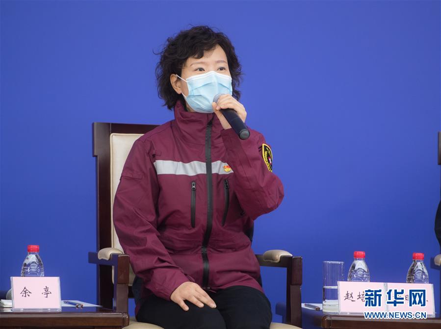 （聚焦疫情防控·圖文互動(dòng)）（5）分秒必爭(zhēng)！一切為了治病救人——中國(guó)抗疫生命至上的生動(dòng)實(shí)踐