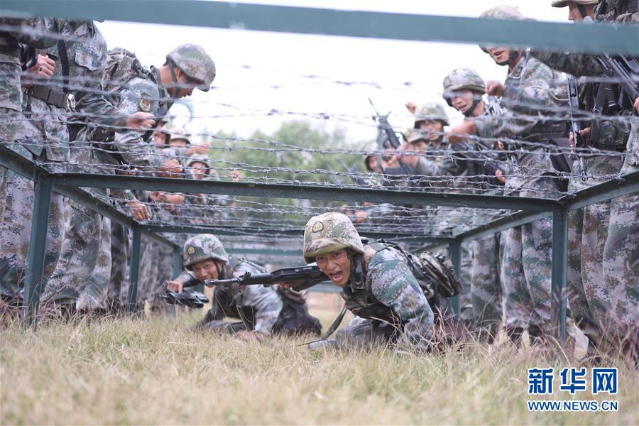 （在習(xí)近平強(qiáng)軍思想指引下·我們?cè)趹?zhàn)位報(bào)告·圖文互動(dòng)）（3）千里移防，鐵心跟黨走——南部戰(zhàn)區(qū)陸軍第75集團(tuán)軍某紅軍旅政治建軍、練兵備戰(zhàn)記事