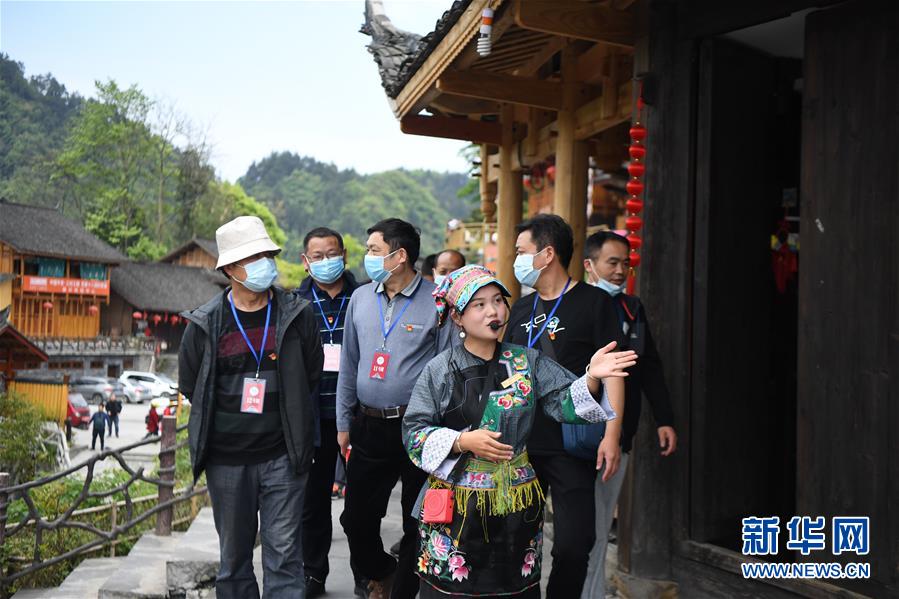 （新華全媒頭條·圖文互動）（8）初夏，循著總書記的腳步探訪產(chǎn)業(yè)扶貧新事