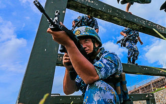 海軍陸戰(zhàn)隊特種障礙訓練，敢來嗎？