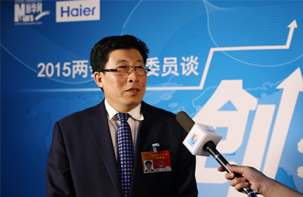 “面對這種新型的、農業(yè)轉型的項目，政府各級部門也都在研究怎么落實，還有很多細節(jié)上的問題。”