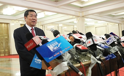 何立峰：2016年實現(xiàn)了穩(wěn)增長、穩(wěn)就業(yè)