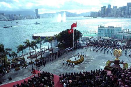 今年7月1日香港將迎來回歸祖國20周年，這是一件大事、盛事