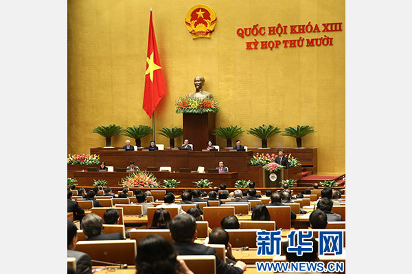11月6日，中共中央總書記、國(guó)家主席習(xí)近平在越南國(guó)會(huì)發(fā)表題為《共同譜寫中越友好新篇章》的重要演講。 新華社記者 龐興雷 攝
