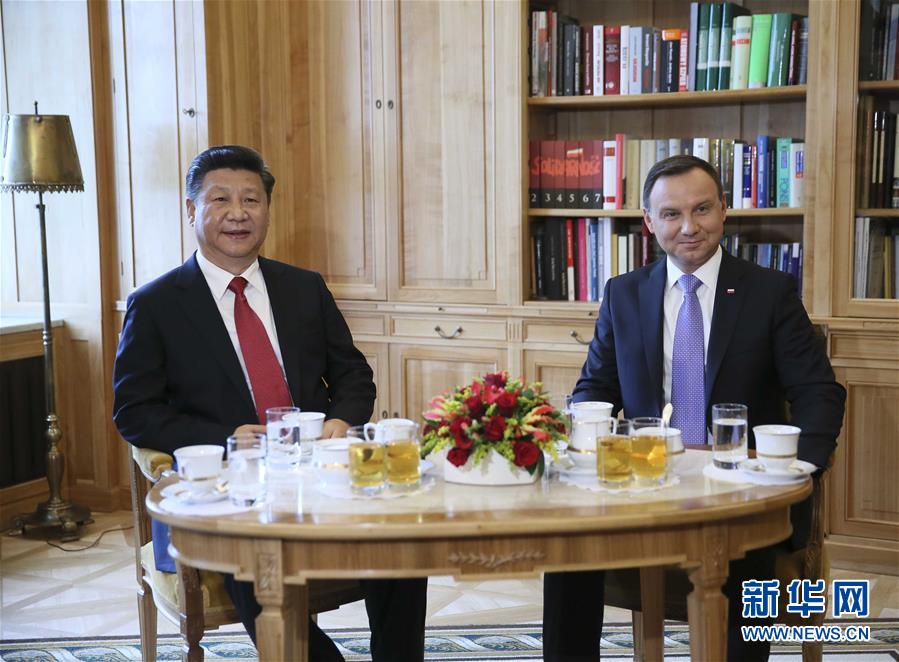 6月20日，國(guó)家主席習(xí)近平在華沙同波蘭總統(tǒng)杜達(dá)舉行會(huì)談。新華社記者蘭紅光攝 