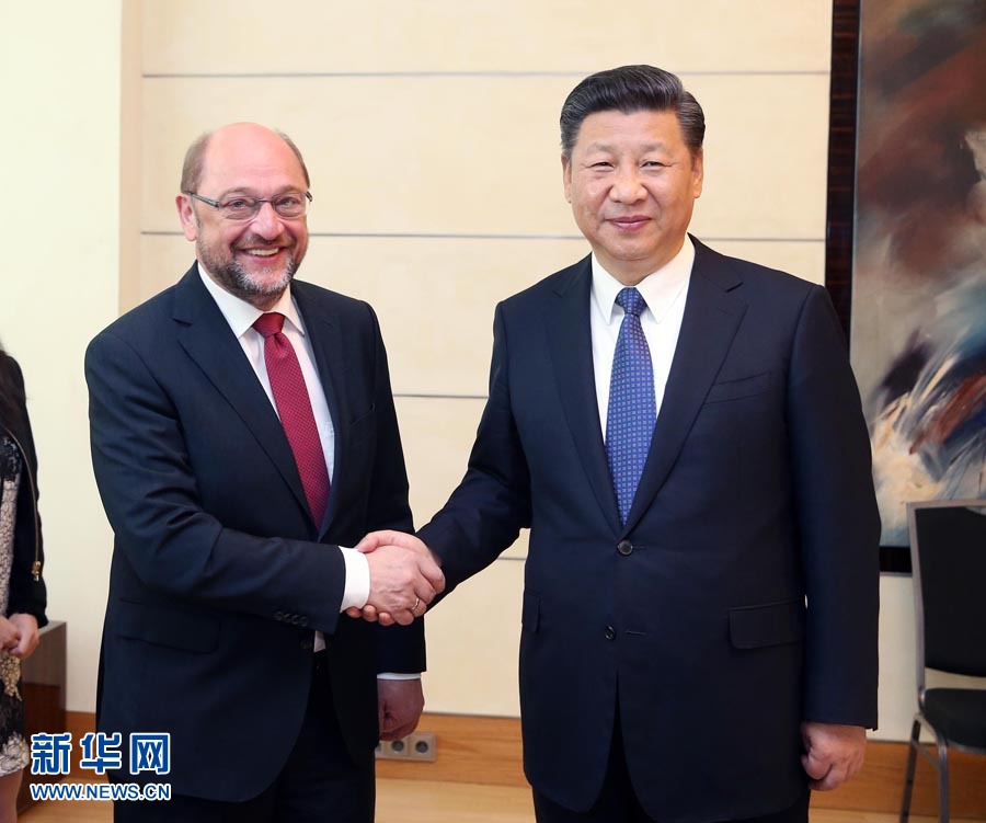 7月6日，國(guó)家主席習(xí)近平在柏林會(huì)見德國(guó)社會(huì)民主黨主席舒爾茨。新華社記者 姚大偉 攝